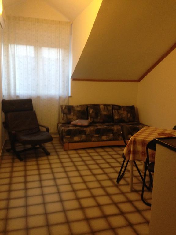 Guest House Alek Vrboska Room photo