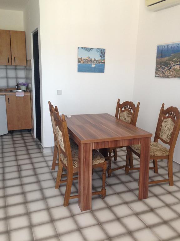 Guest House Alek Vrboska Room photo