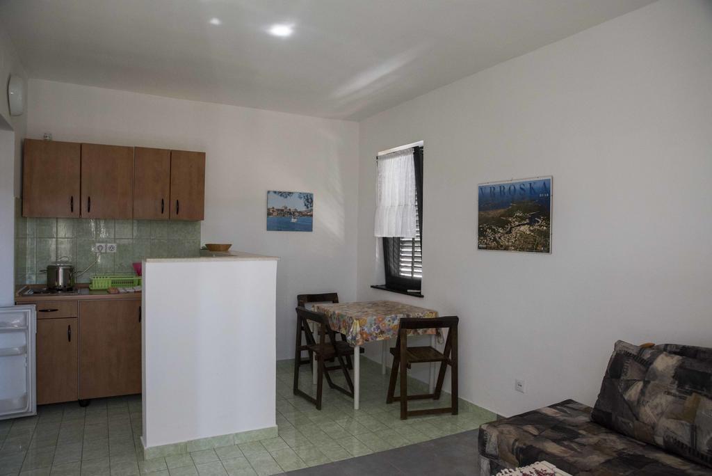 Guest House Alek Vrboska Exterior photo